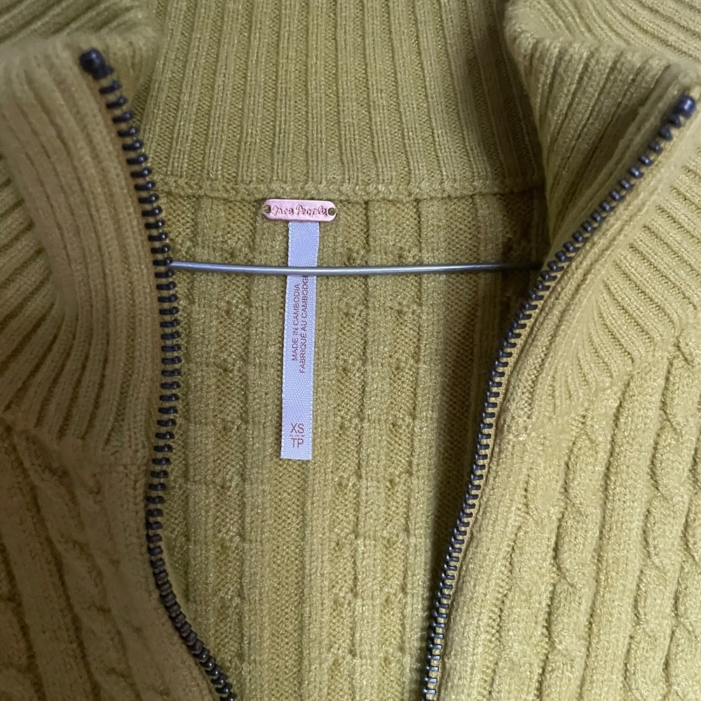 Free People Eliza Cable Knit Sweater In Chartreuse Size XS - Picture 2 of 4
